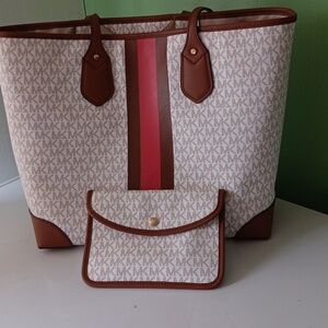 Micheal Kors Tote